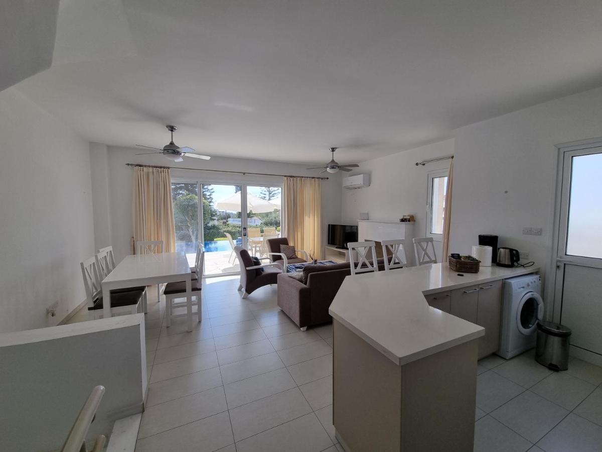 Coral Blue Bay Villa Coral Bay Exterior photo