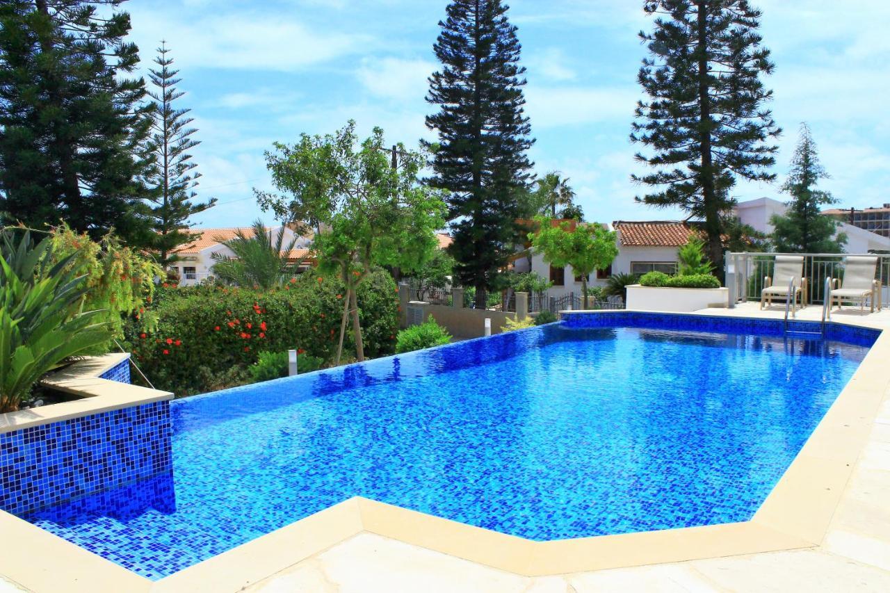 Coral Blue Bay Villa Coral Bay Exterior photo